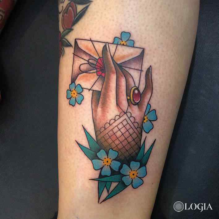 tatuaje-brazo-sobre-logia-barcelona-laia-desole  